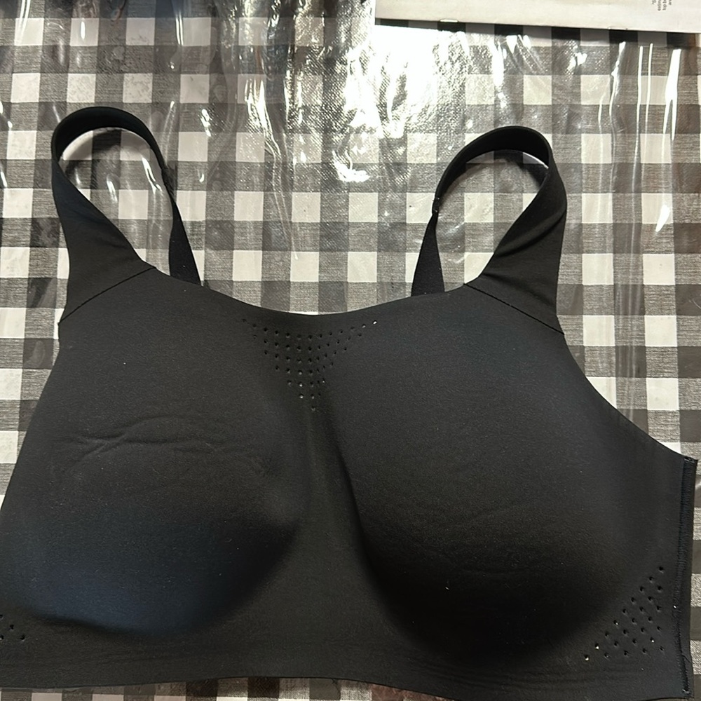 Victoria Secret Featherlight max sports bra